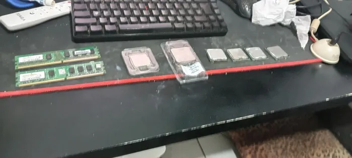 KIT 6 processadores antigos (funcionais) + 4 GB (2X2) DDR2