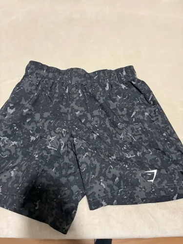 Shorts Gymshark camuflado