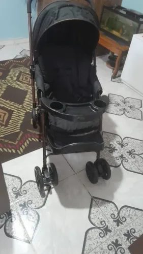 Carrinho de bebê da Cosco Kids