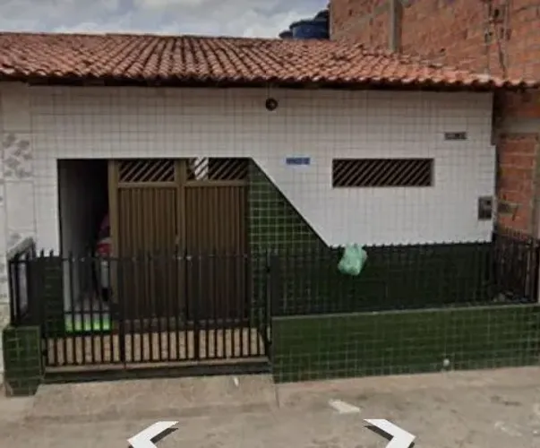 CASA NO BAIRRO BOM JESUS 
