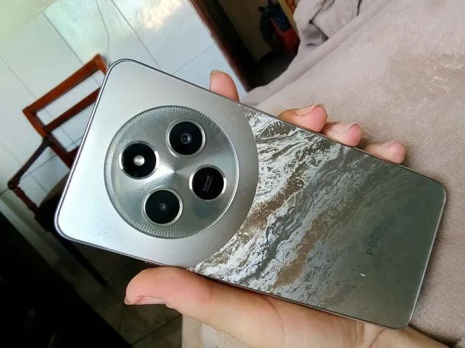 POCO C75
