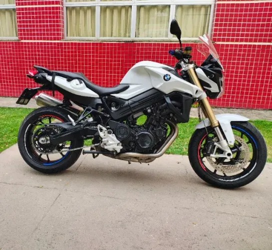 BMW F800R PREMIUM COM APENAS 25 MIL RODADOS