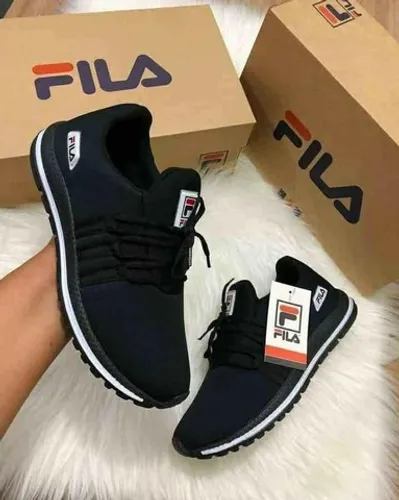 Tenis esportivo preto com branco