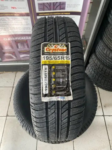 Pneu remold 195/65/15 Crystone *borracha vipal* (instalação gratuita)