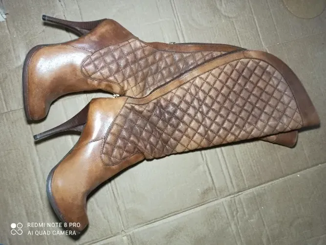 Bota  capodarte  em  couro em  promoção