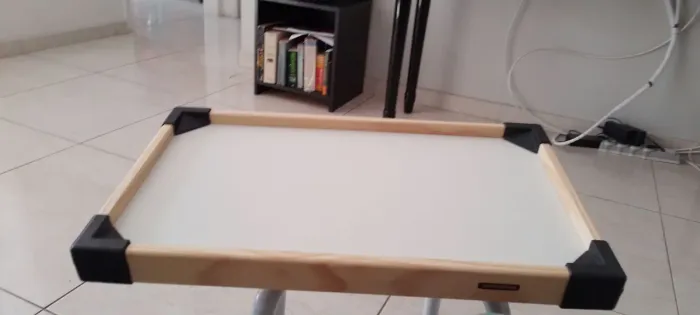 Mesinha para tomar café na cama