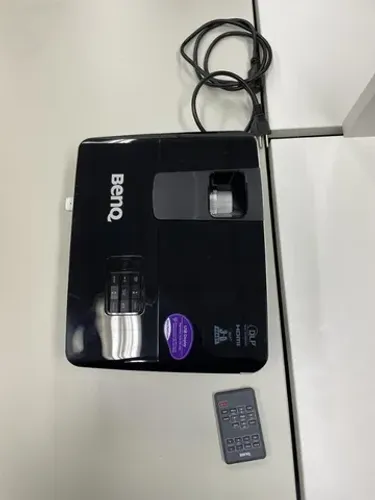 Projetor Multimídia Benq Mx660 3200 Ansi Lumens Hdmi 3d