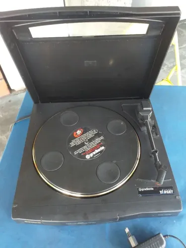 Toca disco de marca Gradiente