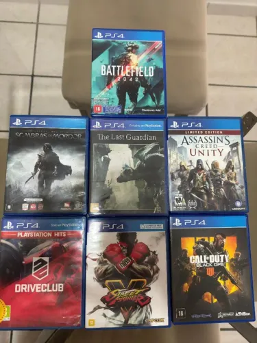 Jogos PS4 originais estado de novos