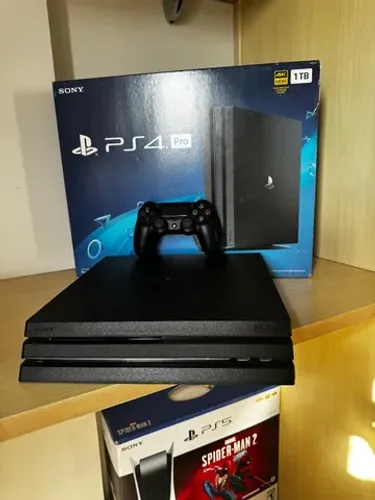 PS4 Pro 4k 1 TB semi novo - PLAYHOUSE