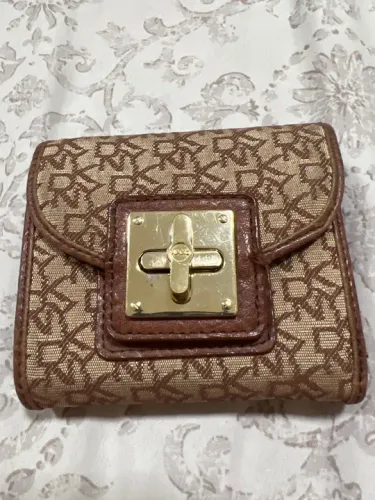 Carteira DKNY Marrom