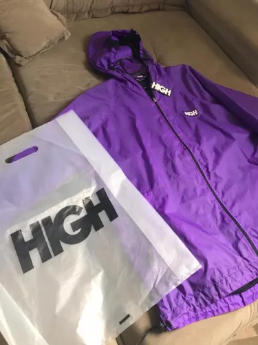 Jaqueta HIGH COMPANY Roxa com Sacola 