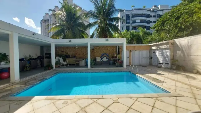 CASA DE LUXO EM CONDOMÍNIO NA BARRA | 725M² | 2 SUÍTES | 5 VAGAS