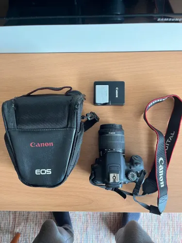 Câmera Canon Rebel T5i + lente 18-55mm