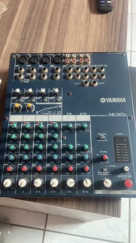 Mesa de Som Yamaha MG102C