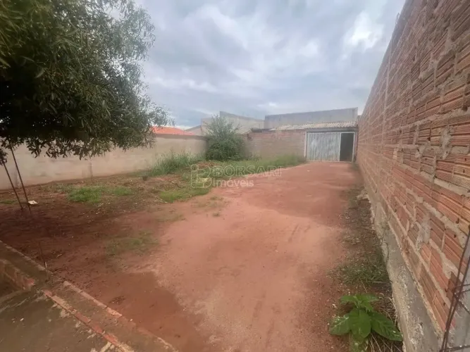 Venda de Casas / Edícula na cidade de Araraquara