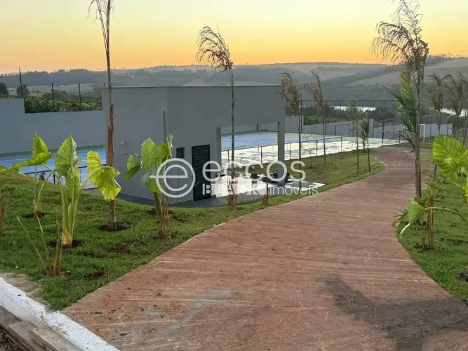 Terrenos em condomínio a venda as margens de Miranda em Indianópolis