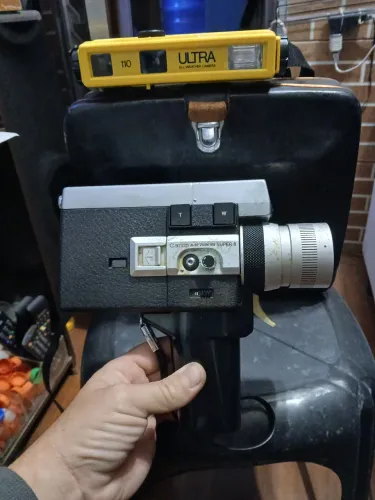 Filmadora antiga Canon + máquina fotográfica ultra