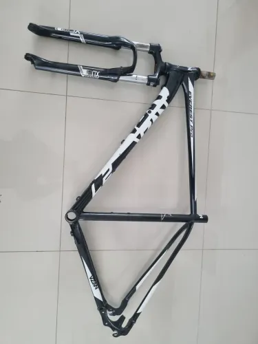 Quadro Vzan aro 27,5, suspensão + Aros