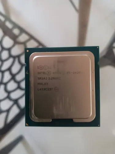 Processador Xeon E5 2620 V2