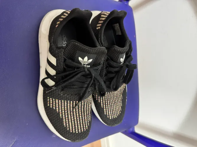 Tênis Adidas Swift Run Preto número 36 