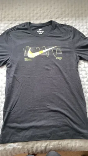 Camisa Nike tamanho M adulto