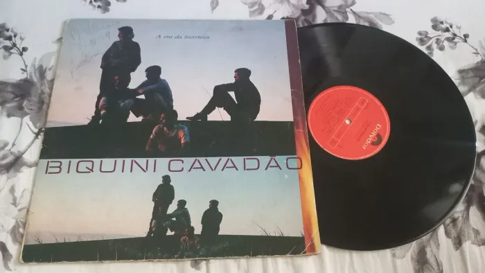 LP disco vinil Biquíni cavadão a era da incerteza toca disco radiola vitrola som antigo 