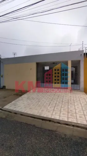Casa no Centro em Mossoró-RN.