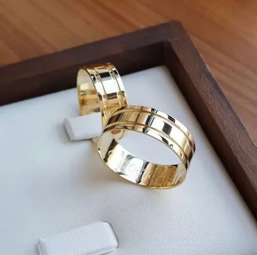 Alianças de moeda antiga