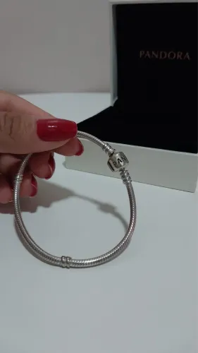 Pulseiras da Pandora originais. 550,00 cada. Acompanha a caixa e sacola da marca.