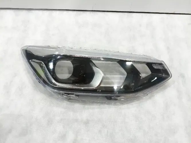Lente Farol Direito Tracker 2020 2021 2022 2023 2024 Original