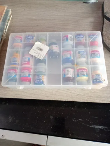19 tubinhos de tinta para tecido com 37 ml cada ( 30,00 )