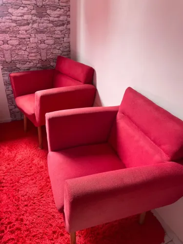 Poltronas Vermelhas Elegantes