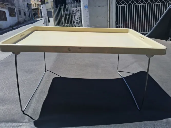 Mesa para cama dobrável 