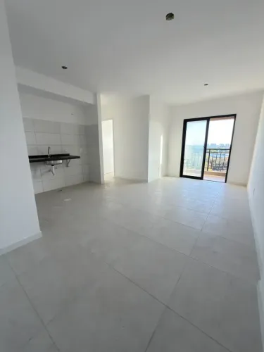 APARTAMENTO 3 QUARTOS COM SUITE E VARANDA À 2 quadras do LAGO JACAREY