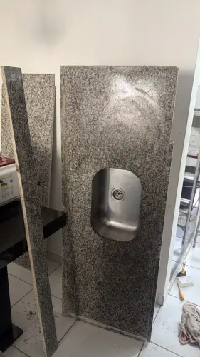 Vendo pia de mármore