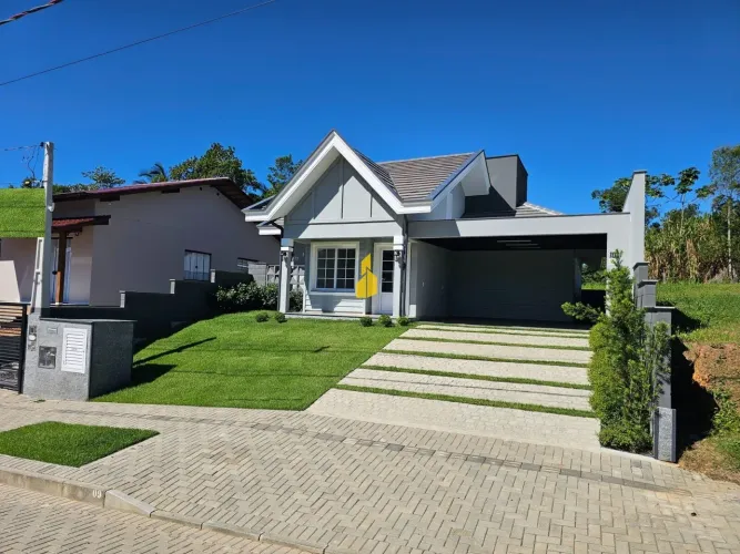 Casa à venda no bairro Quintino - Timbó/SC