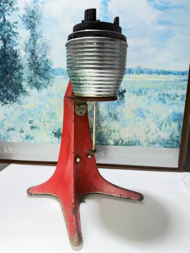 Liquidificador antigo de milkshake anos 40