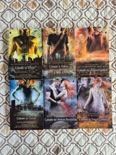 Vendo box 6 livros Os instrumentos mortais