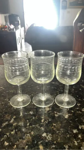 VENDO TAÇAS DE CRISTAL