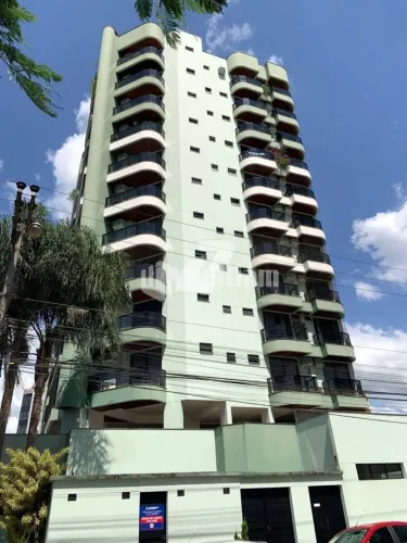 APARTAMENTO SEMI MOBILIADO NO CENTRO DE BRUSQUE COM 3 QUARTOS SENDO 1 SUÍTE