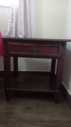 Criado mudo madeira maciça