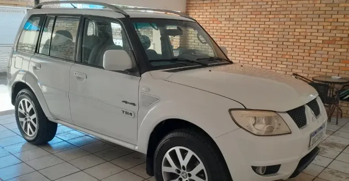 Mitsubishi Pajero TR4 2.0/ 2.0 Flex 16V 4X4 Aut. 2013
