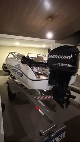 Focker 160, com Mercury Opitmax 115