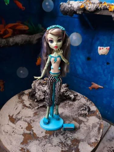 Monster High Frankie Dead Tired 