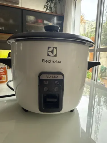 Penala de arroz eletrica electrolux pouco uso