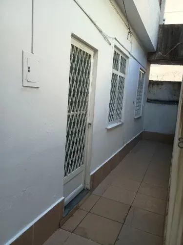 Valqueire/Campinho, temos duas Casa sl qt coz quintal tipo vila Rua Pinto Teles 864