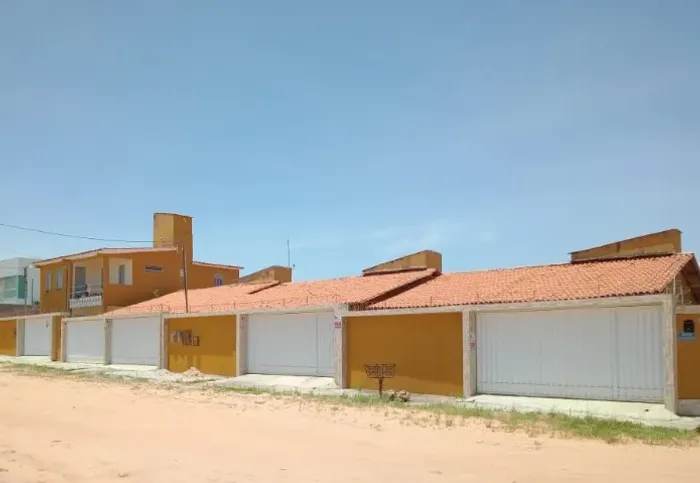 AL casas c/Piscina a 300m da praia Sarney