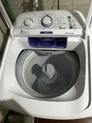 Máquina de lavar roupas - Electrolux 