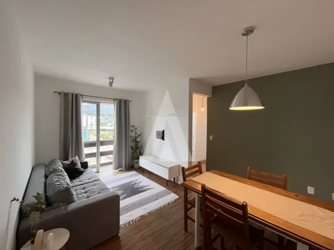 Apartamento mobiliado de 2 quartos no bairro America, Joinville, com 70,23 m².